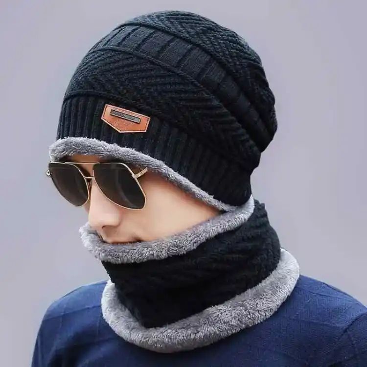 Knitted beanie and neck warmer